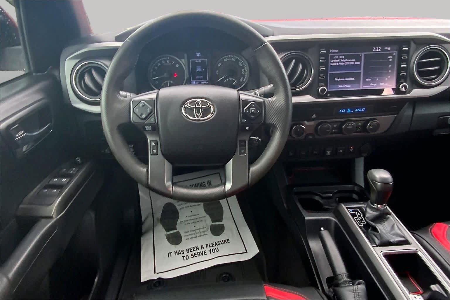 Used 2022 Toyota Tacoma TRD Off-Road w/ Technology Package AWD/4WD image 6