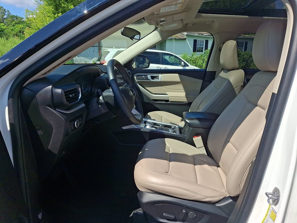 Certified 2023 Ford Explorer XLT w/ Equipment Group 202A AWD/4WD image 13