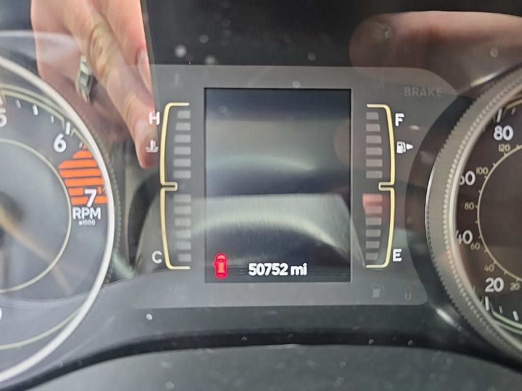 Used 2021 Jeep Cherokee Latitude FWD image 4