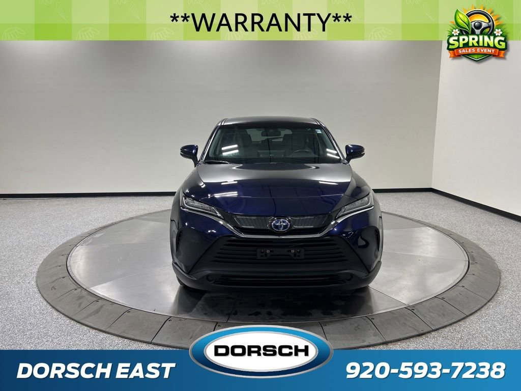 Used 2022 Toyota Venza LE image 3