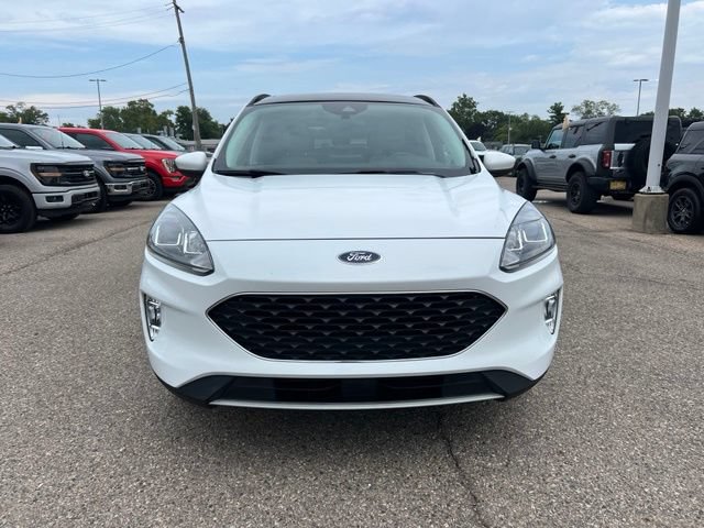 Certified 2022 Ford Escape SEL w/ Technology Package AWD/4WD image 2