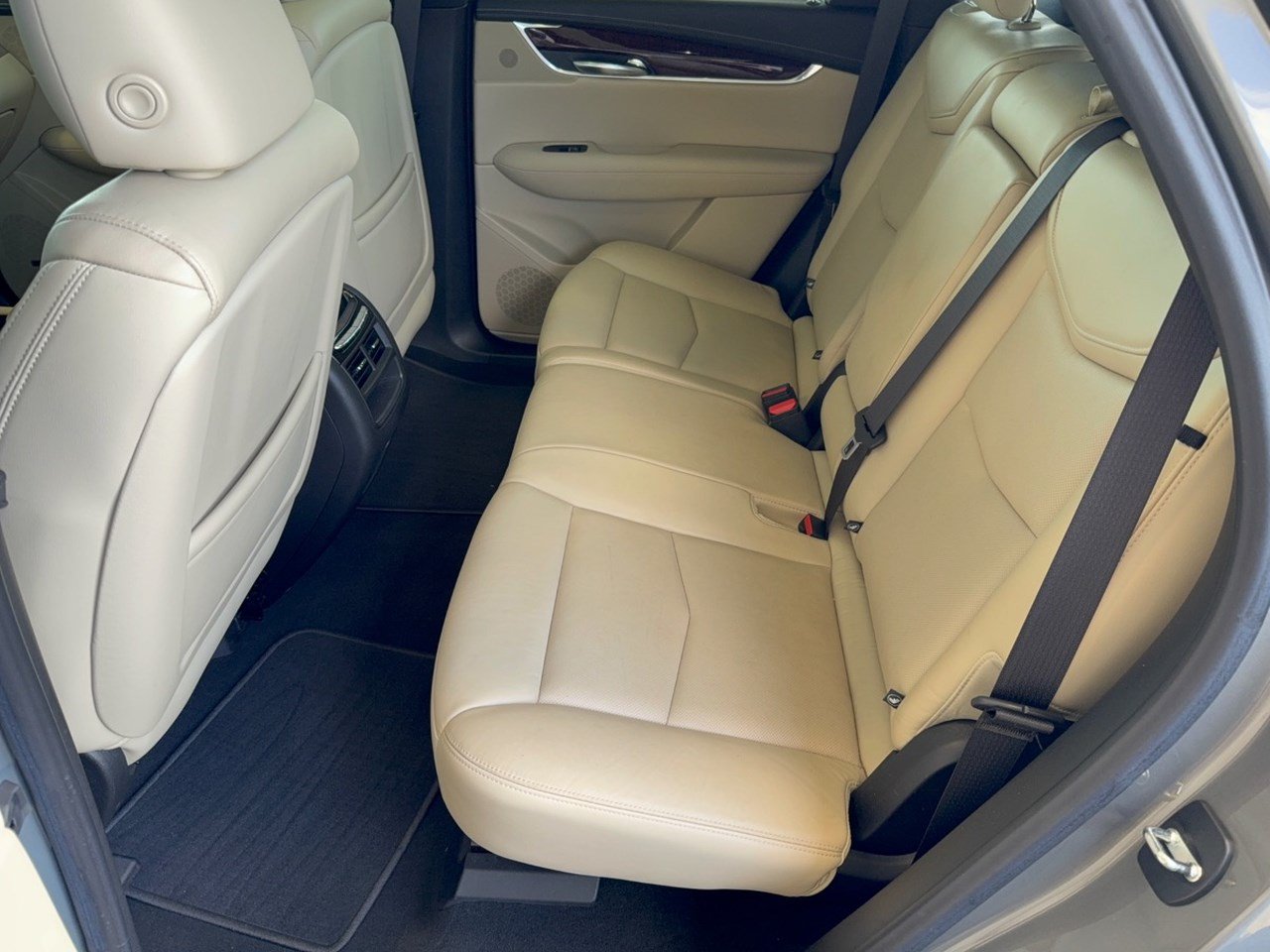 Used 2018 Cadillac XT5 Premium Luxury FWD image 25