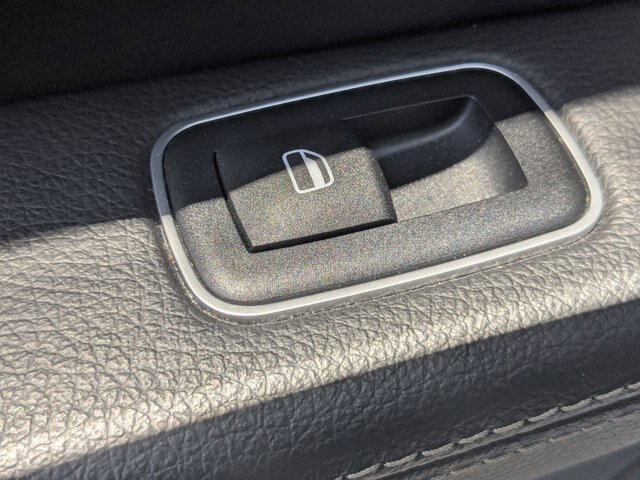 Used 2022 RAM 1500 Laramie AWD/4WD image 29