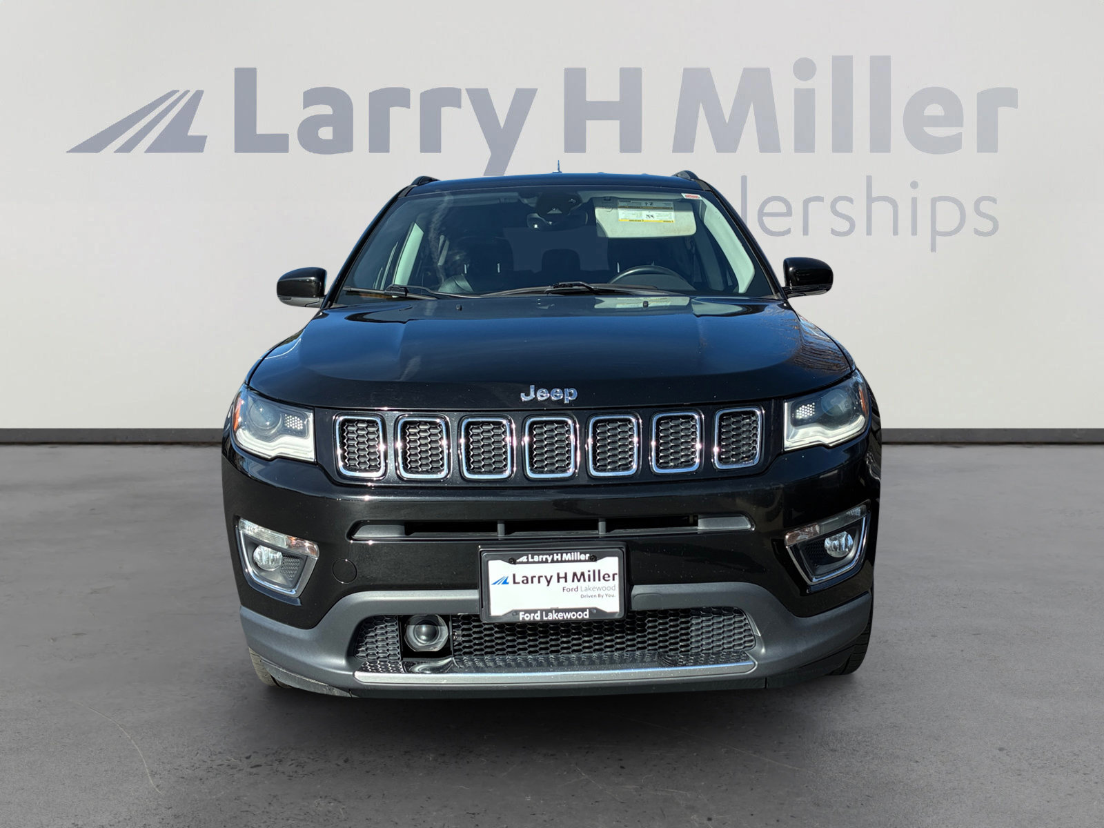 Used 2018 Jeep Compass Limited w/ Navigation Group image 8