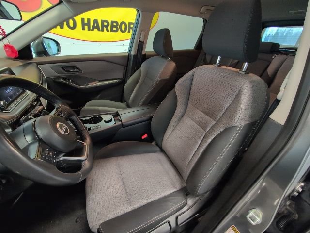 Used 2022 Nissan Rogue S image 13