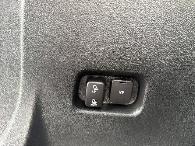 Certified 2018 Ford Edge Titanium w/ Equipment Group 301A image 31