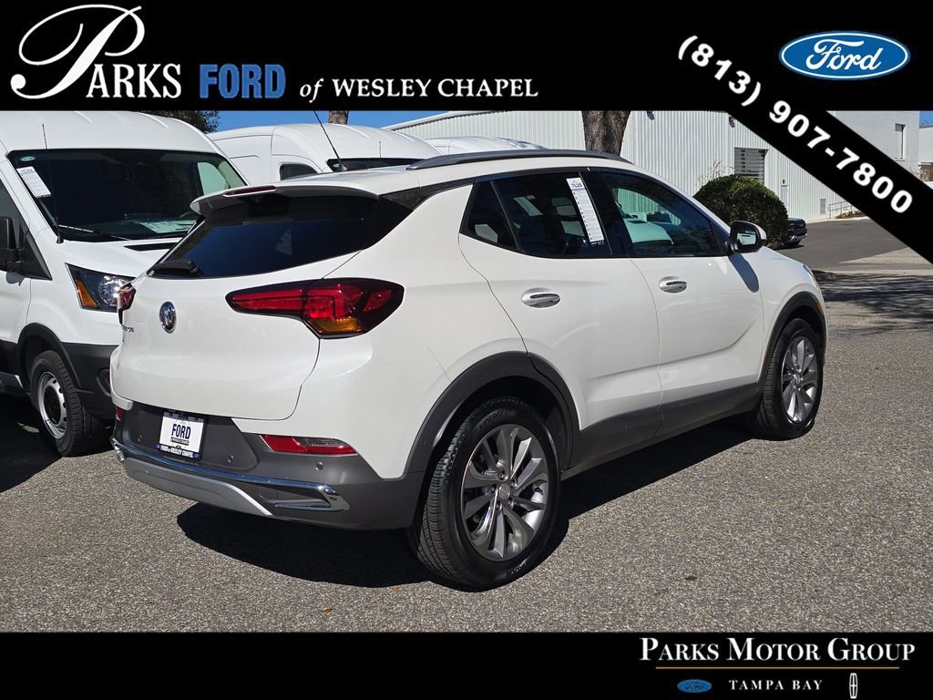 Used 2022 Buick Encore GX Essence w/ Advanced Technology Package image 3