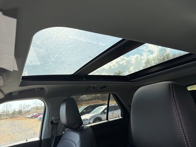 Certified 2023 Ford Explorer Limited w/ Limited Technology Package image 20