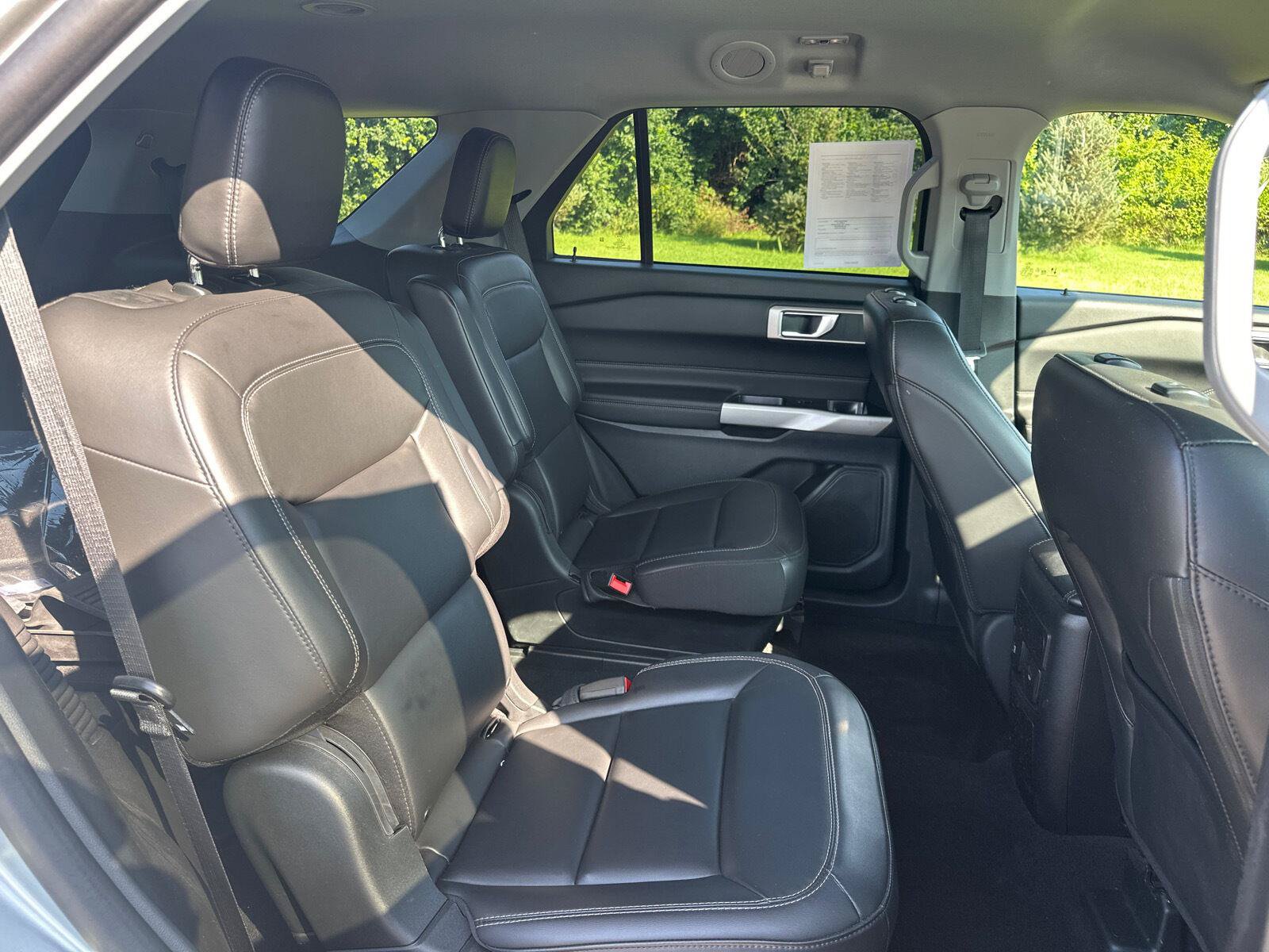 Certified 2024 Ford Explorer XLT w/ Equipment Group 202A AWD/4WD image 23
