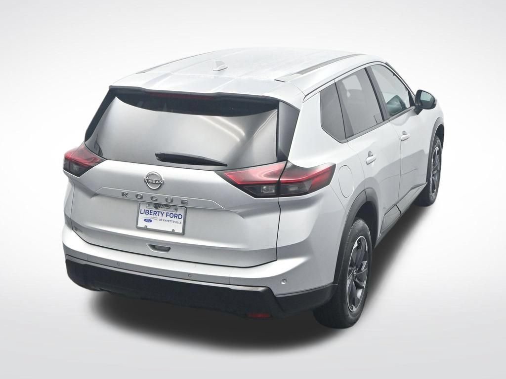 Used 2025 Nissan Rogue SV FWD image 36