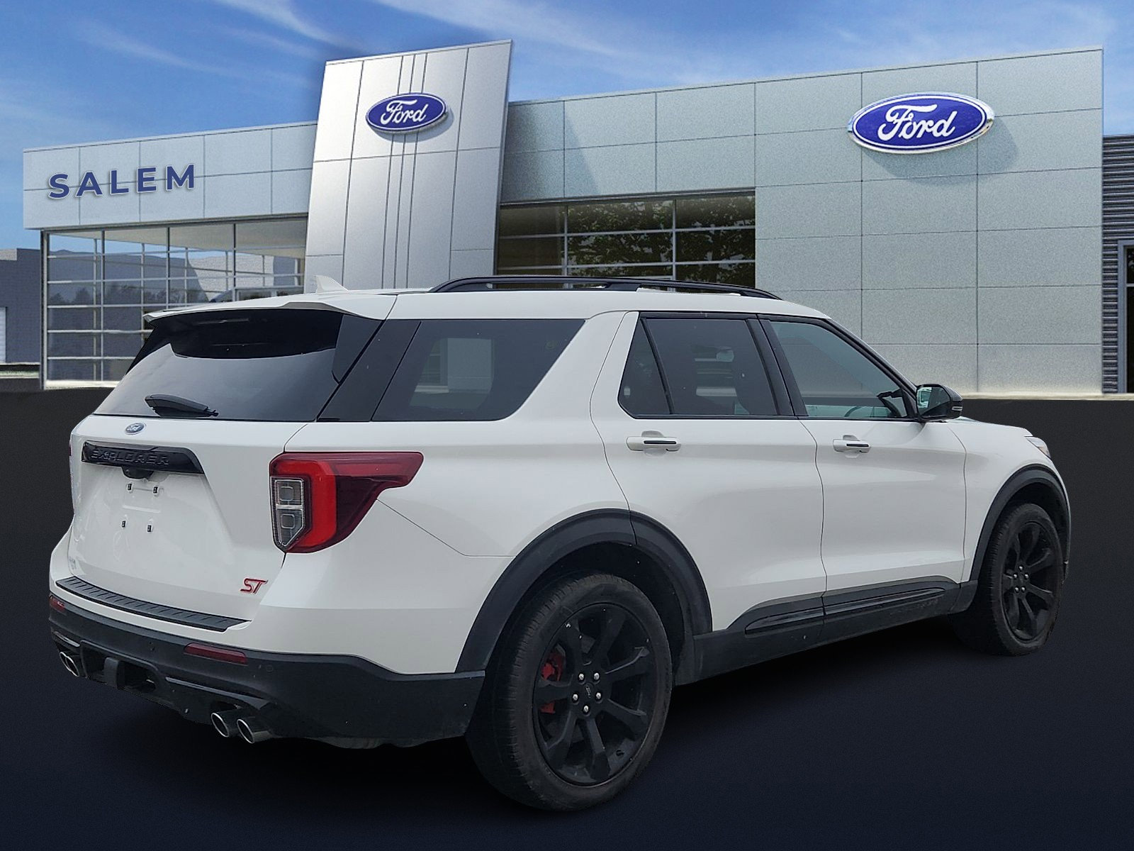 Certified 2023 Ford Explorer ST w/ Equipment Group 401A image 4