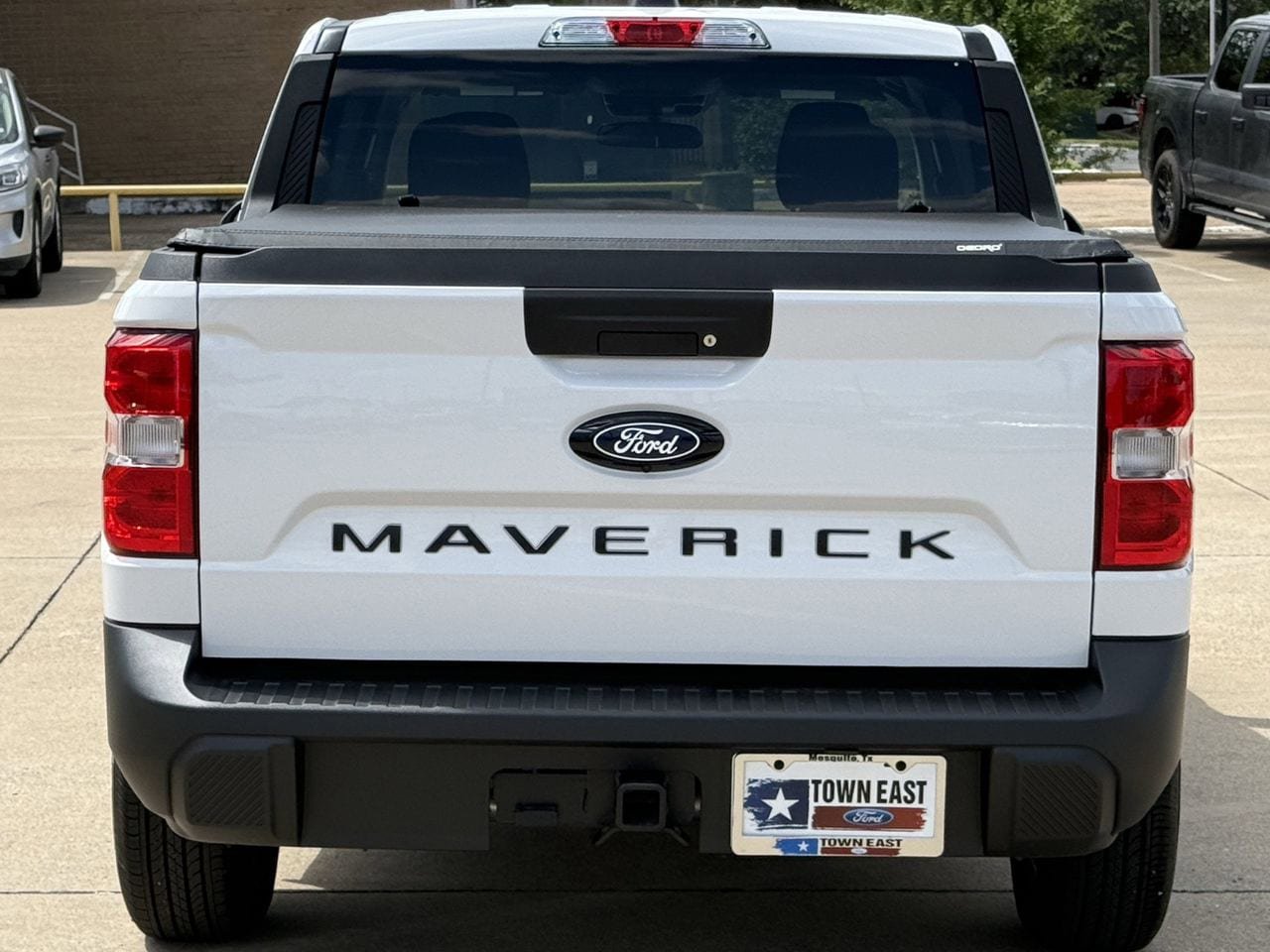 Certified 2025 Ford Maverick XL w/ Equipment Group 102A AWD/4WD image 6