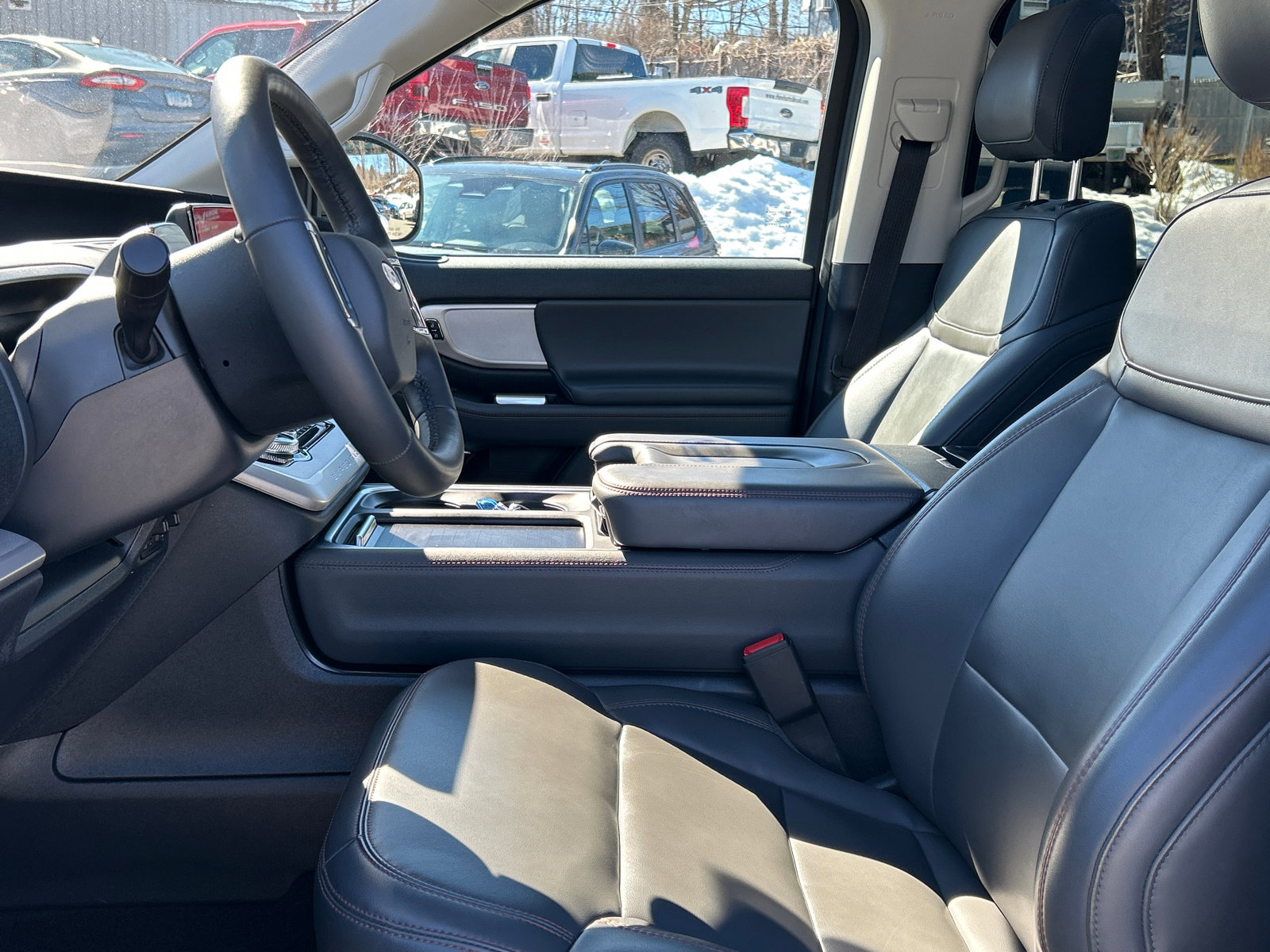 Certified 2025 Ford Expedition Active AWD/4WD image 10