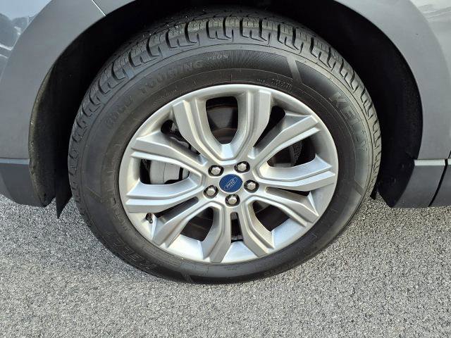 Certified 2022 Ford Edge Titanium image 6