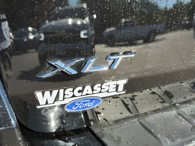Certified 2023 Ford Explorer XLT w/ Equipment Group 202A AWD/4WD image 18