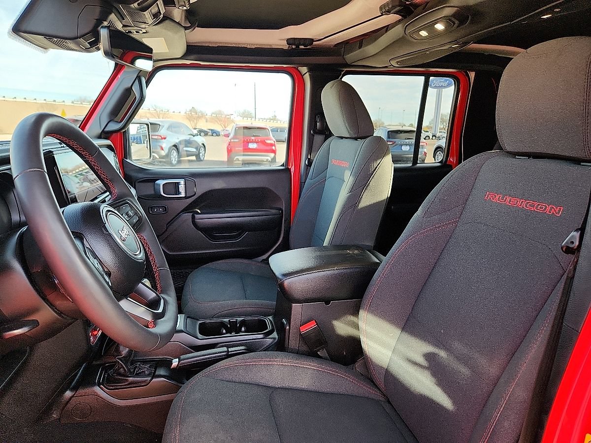 Used 2024 Jeep Gladiator Rubicon w/ Technology Group AWD/4WD image 7