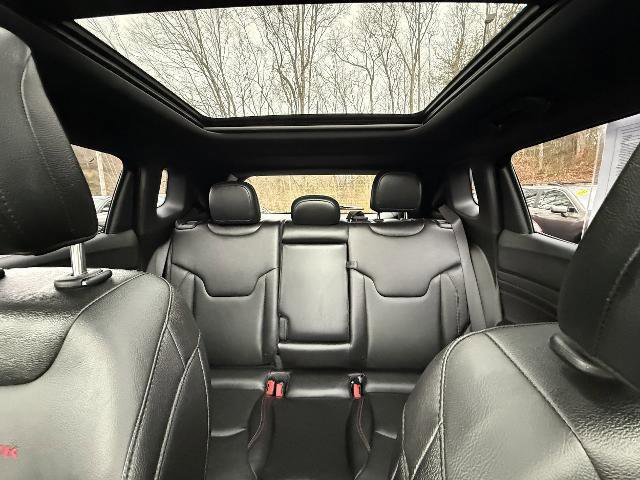 Used 2025 Jeep Compass Trailhawk w/ Trailhawk Elite Group image 13