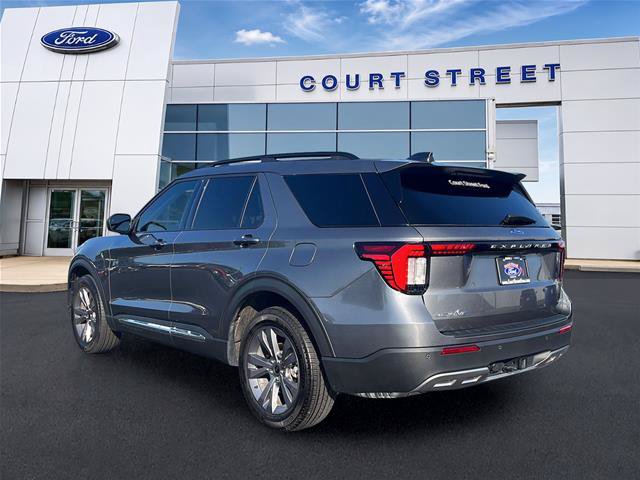 Certified 2025 Ford Explorer Active w/ Active Comfort Package AWD/4WD image 7