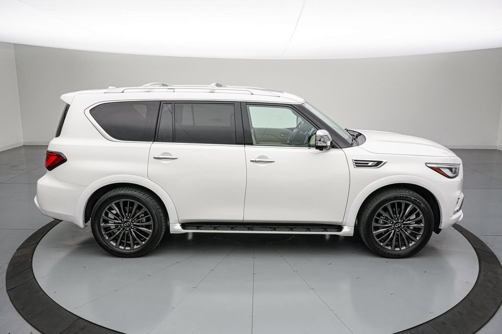 Used 2024 INFINITI QX80 Sensory w/ Cargo Package AWD/4WD image 3