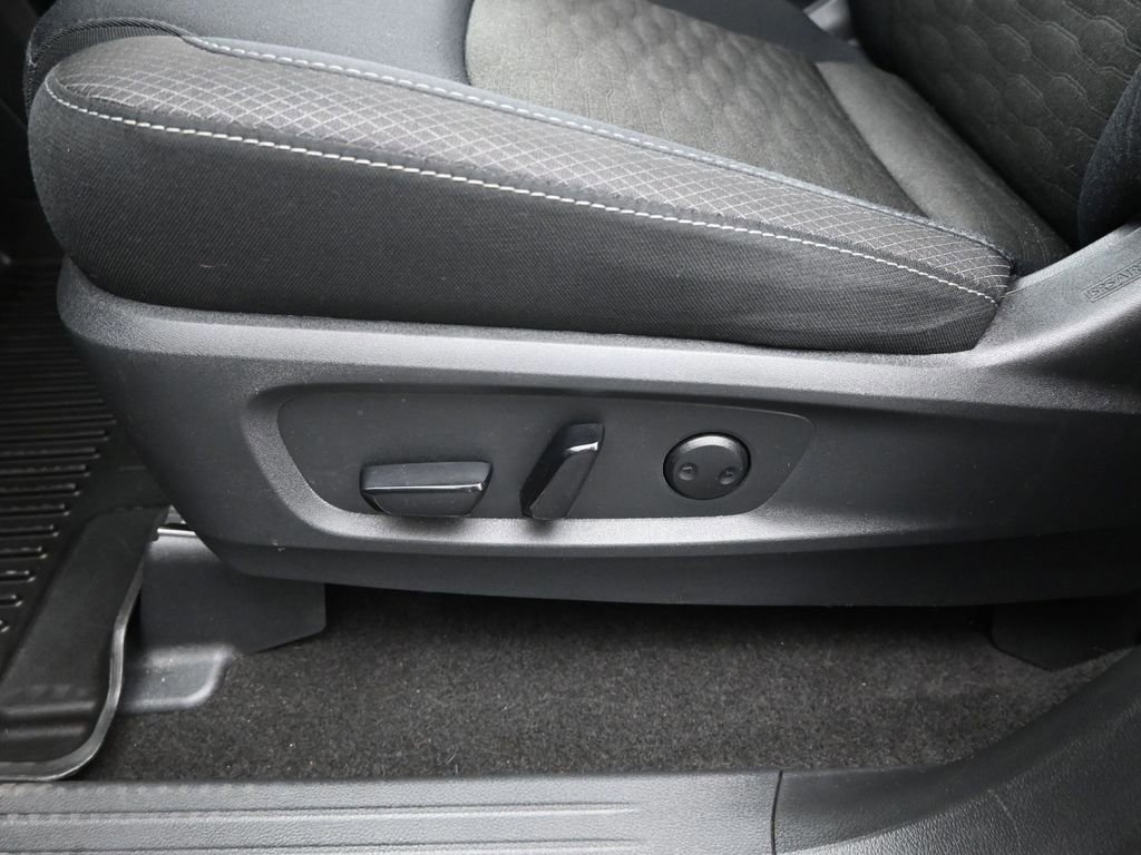 Used 2023 Nissan Pathfinder SV w/ SV Premium Package image 37