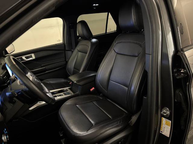 Certified 2020 Ford Explorer XLT w/ Equipment Group 202A RWD image 17