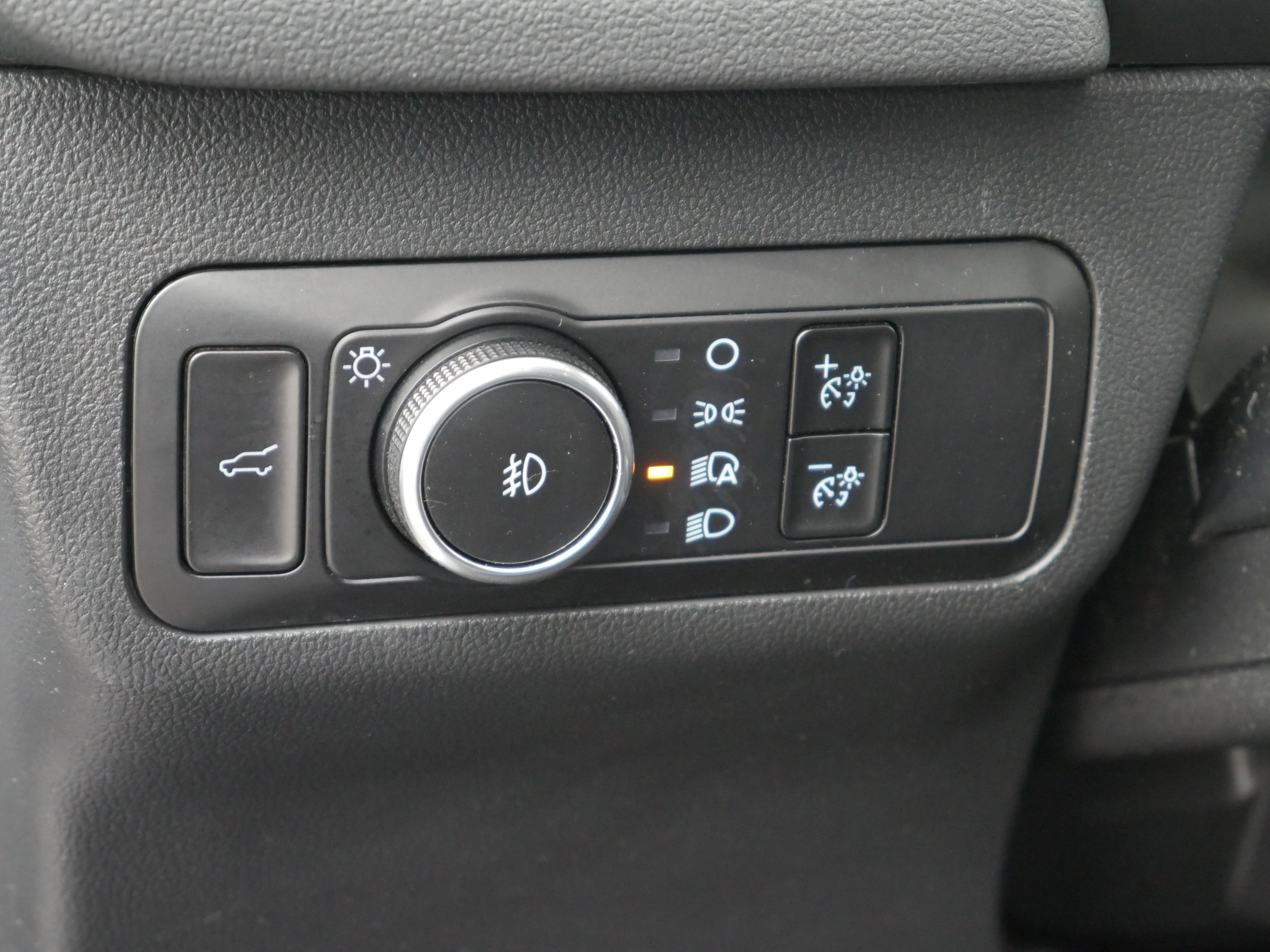 Certified 2025 Ford Escape Platinum AWD/4WD image 5
