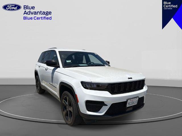 Used 2023 Jeep Grand Cherokee Altitude AWD/4WD image 6
