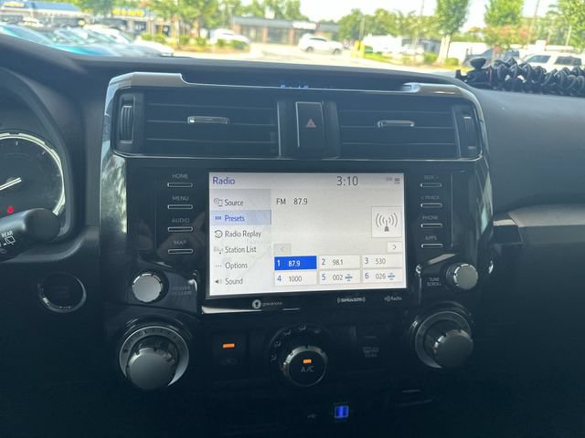 Used 2022 Toyota 4Runner TRD Off-Road Premium w/ Moonroof Package AWD/4WD image 17