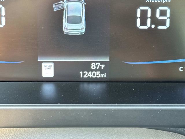 Used 2025 Hyundai Elantra Sport w/ Cargo Package image 2