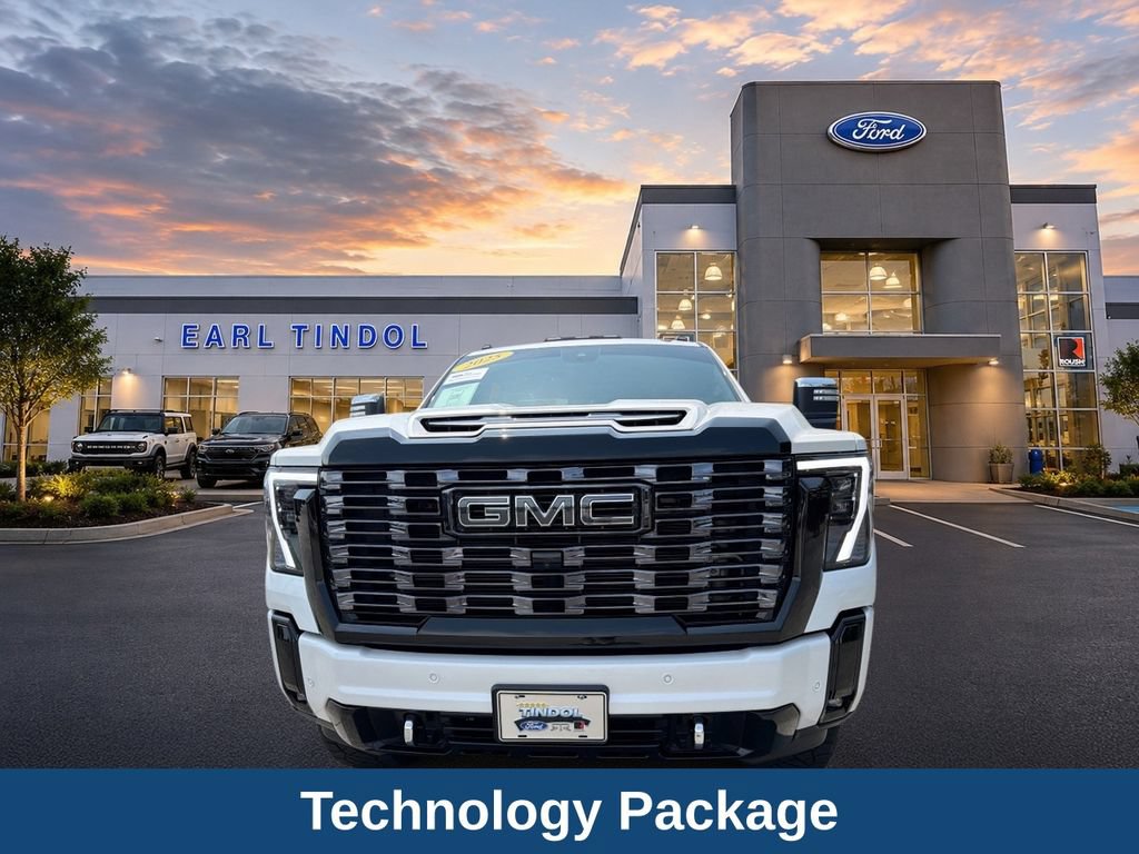 Used 2025 GMC Sierra 2500 Denali Ultimate w/ Max Trailering Package AWD/4WD image 3