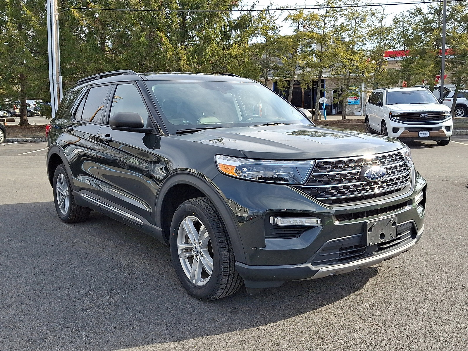 Certified 2022 Ford Explorer XLT w/ Equipment Group 202A image 6