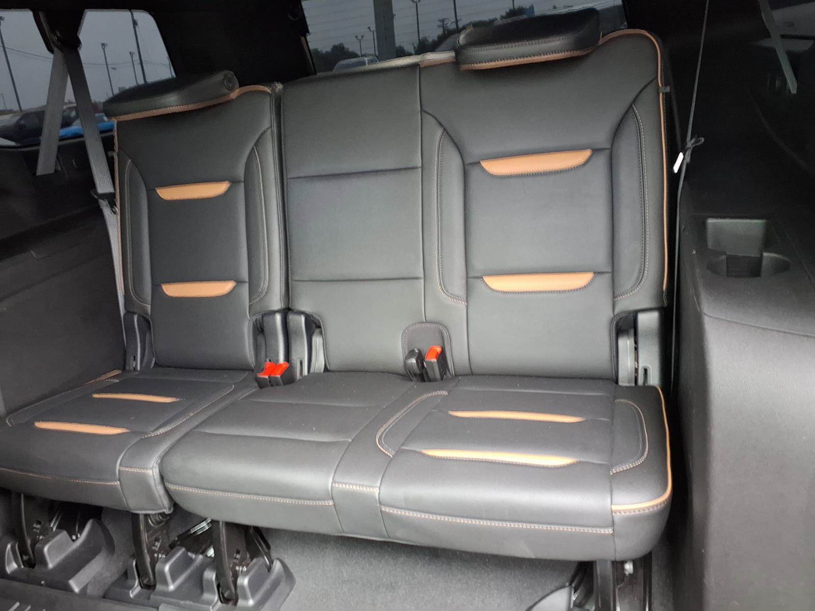 Used 2021 GMC Yukon XL AT4 w/ AT4 Premium Package AWD/4WD image 13