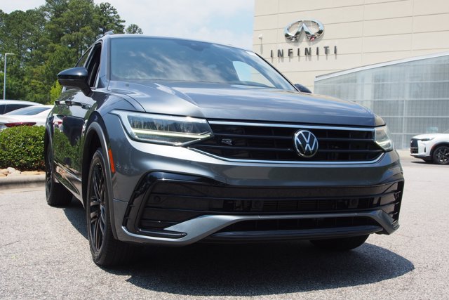 Used 2022 Volkswagen Tiguan SE R-Line AWD/4WD image 2