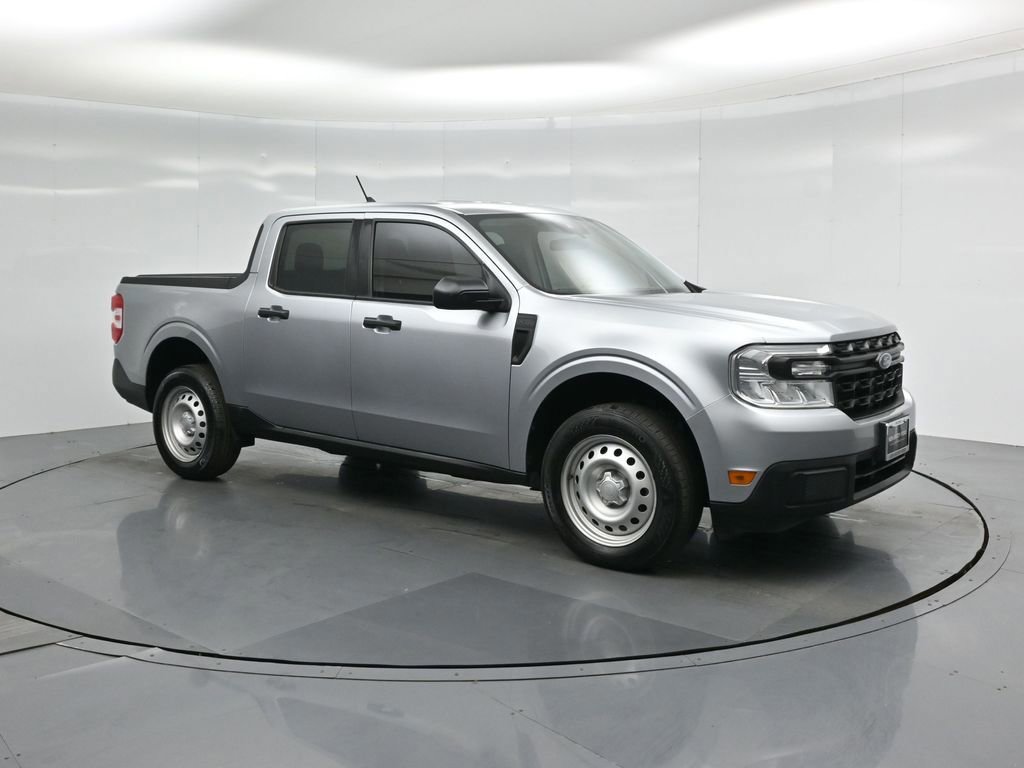 Certified 2023 Ford Maverick XL image 3