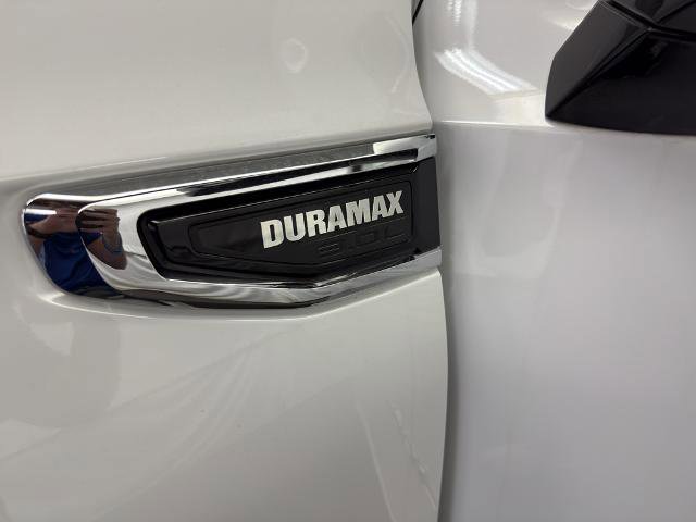 Used 2023 GMC Yukon SLT w/ SLT Luxury Package AWD/4WD image 23