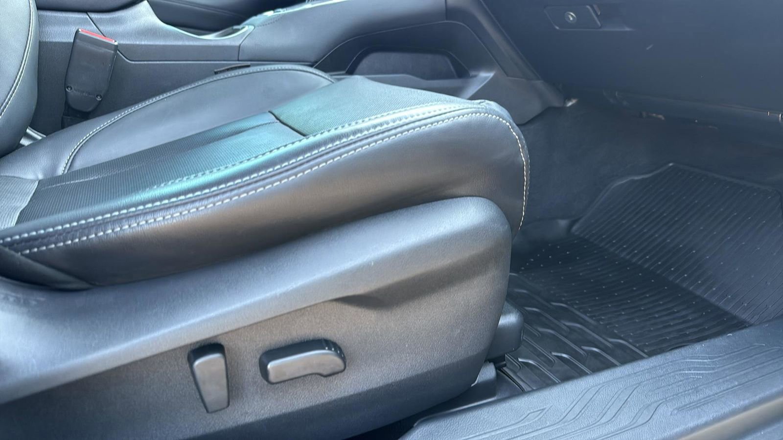 Used 2020 Subaru Legacy Limited image 25