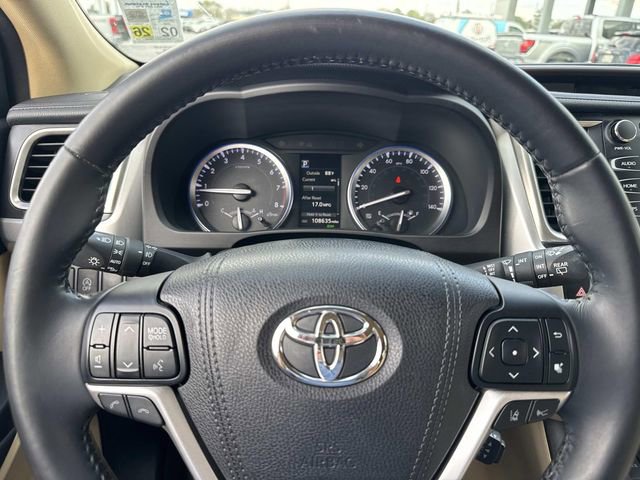 Used 2017 Toyota Highlander XLE image 28