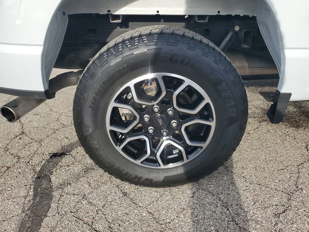 Certified 2022 Ford F150 XLT w/ Equipment Group 302A High image 6