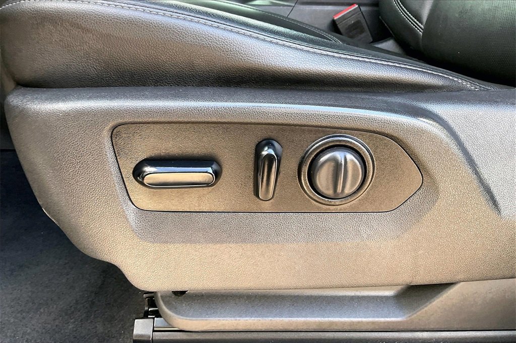 Used 2020 GMC Sierra 1500 SLT image 26