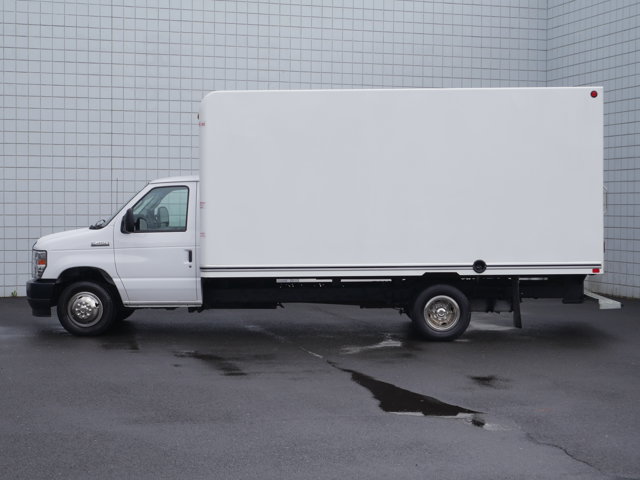 Certified 2025 Ford E-450 and Econoline 450 Super Duty w/ Power Equipment Group RWD image 9