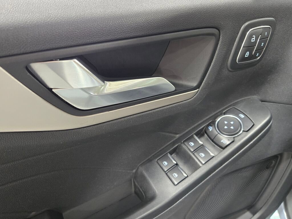 Certified 2022 Ford Escape SEL w/ Technology Package image 22