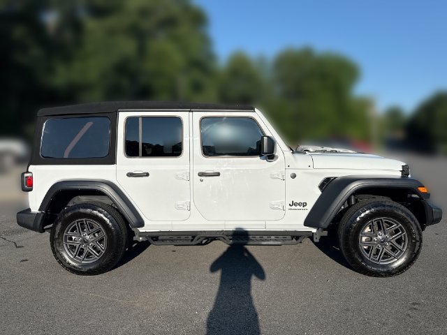 Used 2024 Jeep Wrangler Unlimited Sport AWD/4WD image 9