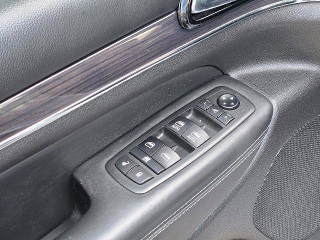 Used 2019 Jeep Grand Cherokee Overland image 23