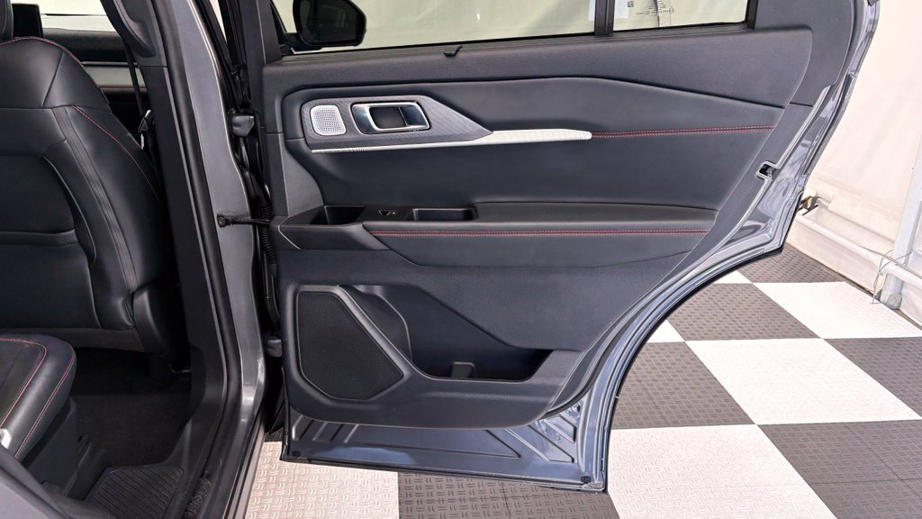 Certified 2025 Ford Explorer ST AWD/4WD image 33
