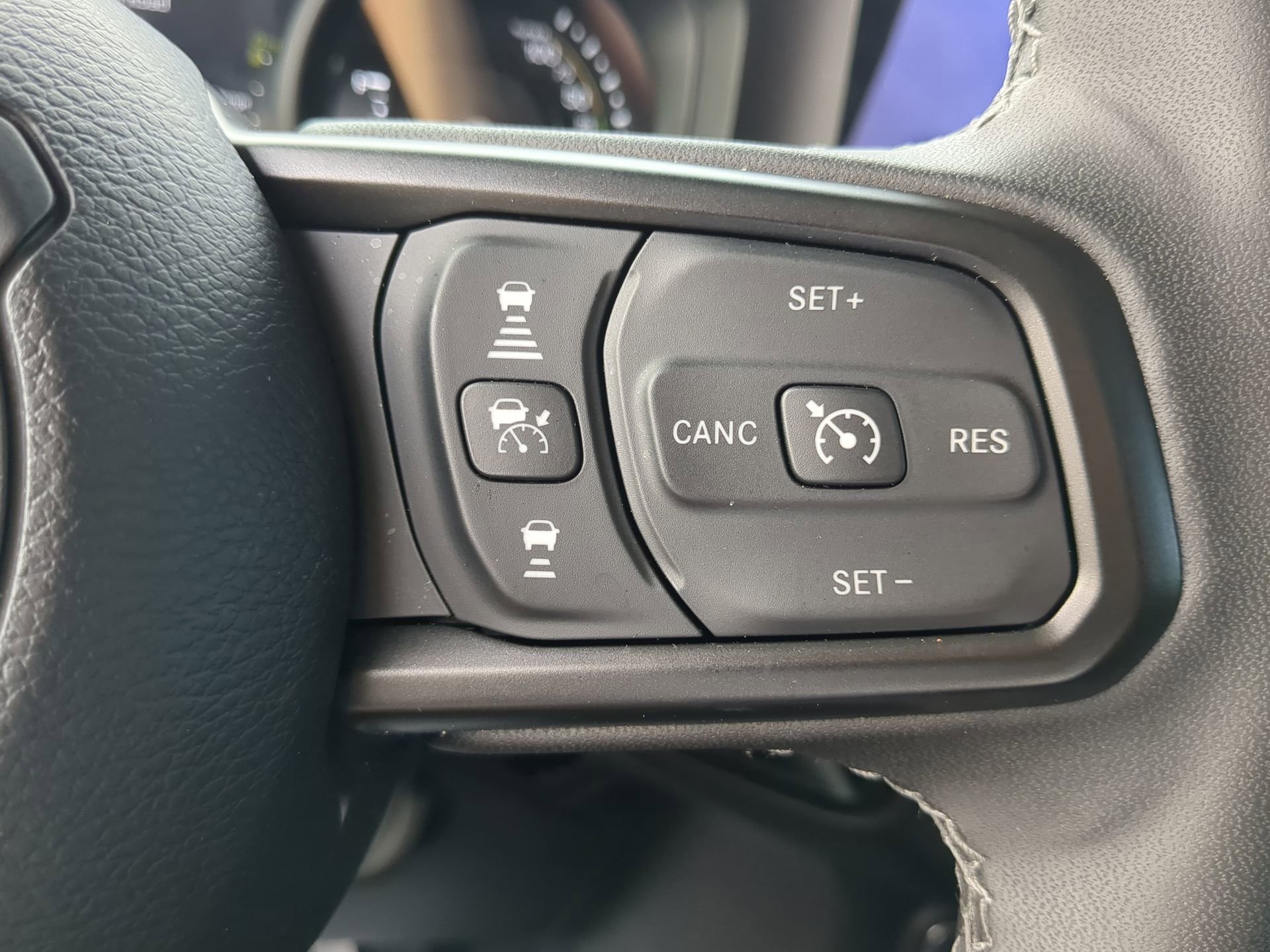 Used 2025 Jeep Wrangler Rubicon w/ Convenience Group image 58