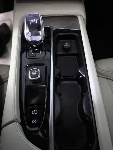 Used 2023 Volvo XC90 B6 Ultimate w/ Protection Package Premier AWD/4WD image 19