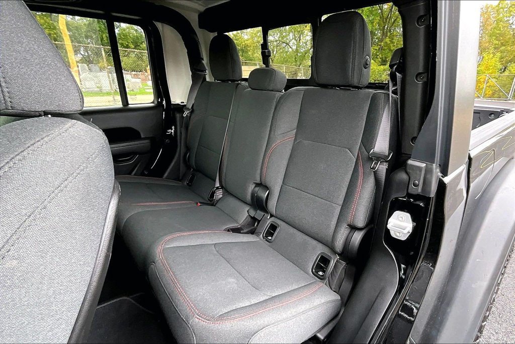 Used 2026 Jeep Gladiator Rubicon w/ Steel Power Dome Hood Package AWD/4WD image 24
