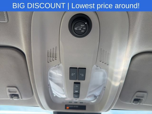 Used 2017 Chevrolet Equinox Premier w/ Enhanced Convenience Package FWD image 35