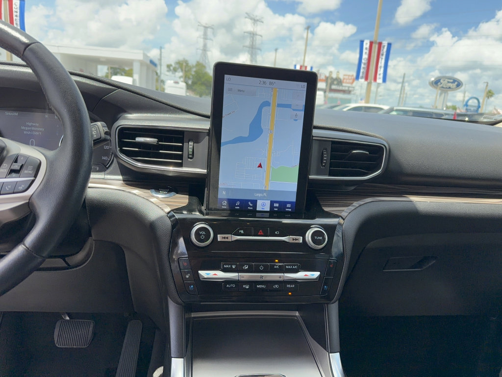 Certified 2023 Ford Explorer Limited w/ Limited Technology Package RWD image 22