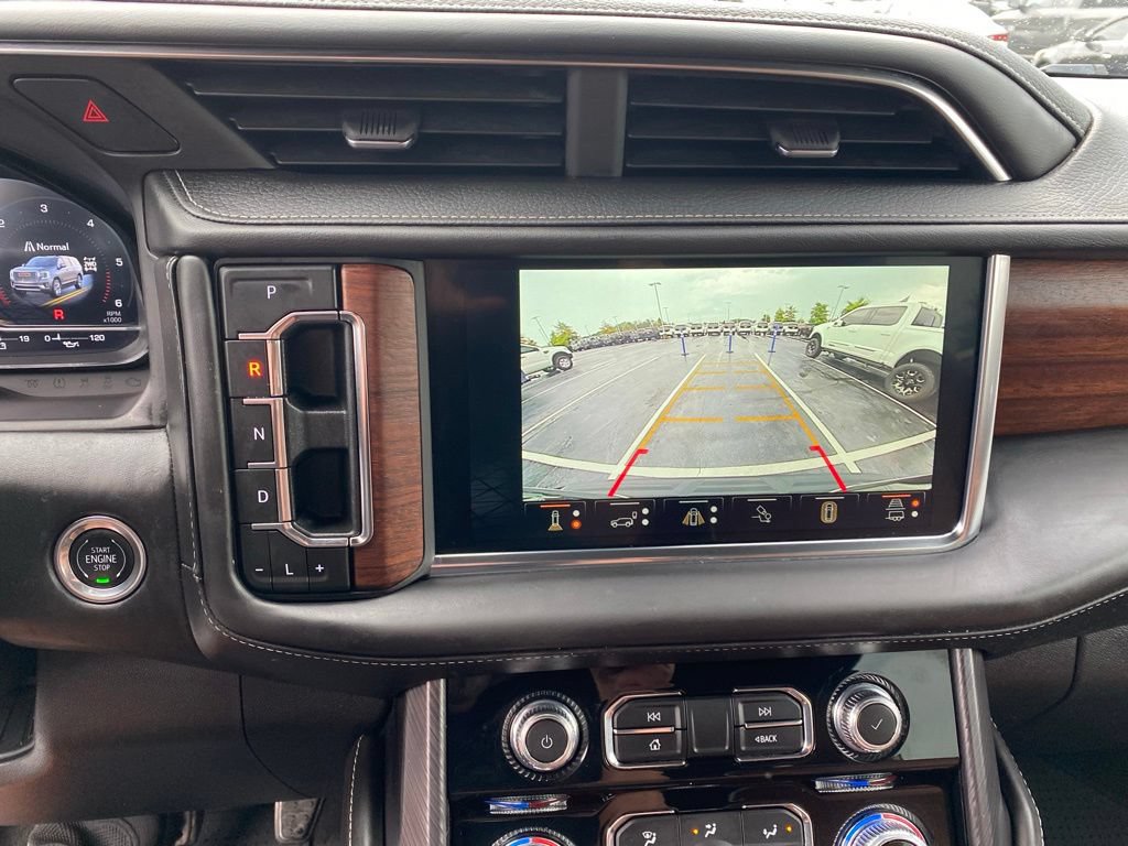 Used 2024 GMC Yukon XL Denali Ultimate AWD/4WD image 16